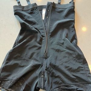 NWOT Shapellx Body Suit